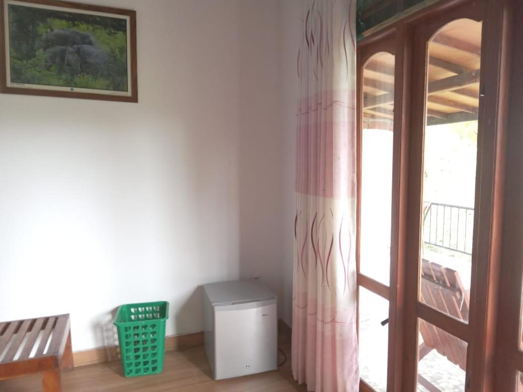 Divine View Homestay Ella Extérieur photo