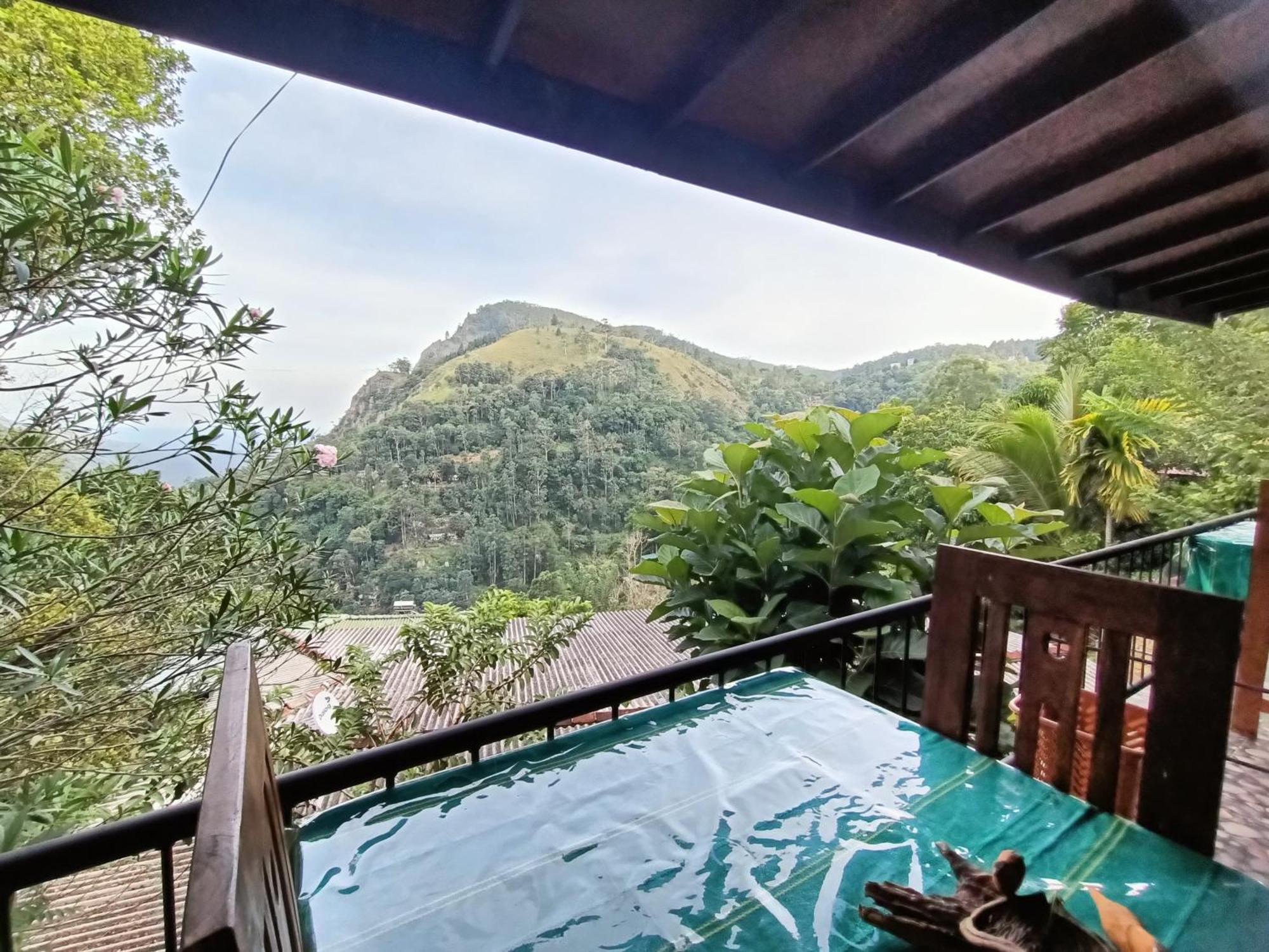 Divine View Homestay Ella Extérieur photo